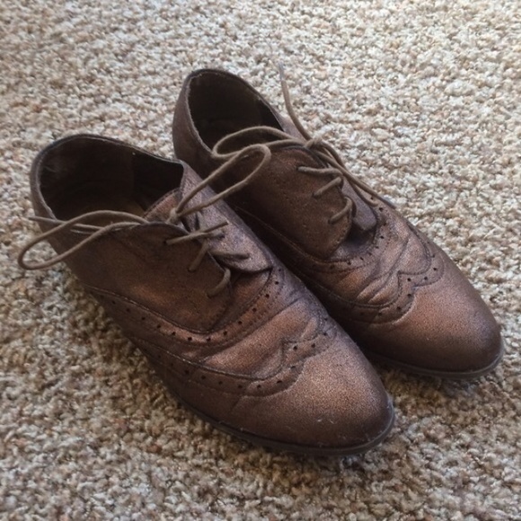 XXI Metallic Oxfords - Picture 2 of 5